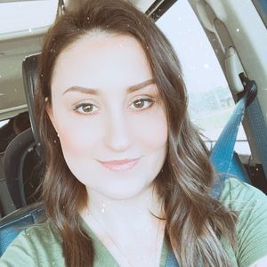 Meet your Posher, Katelyn